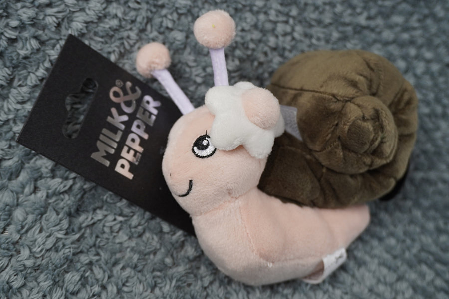 Doudou Jenny l'escargot - Milk & Pepper (11 cm) – Image 2
